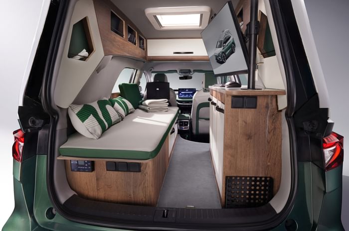Skoda Rodiaq one-off concept front quarter 
